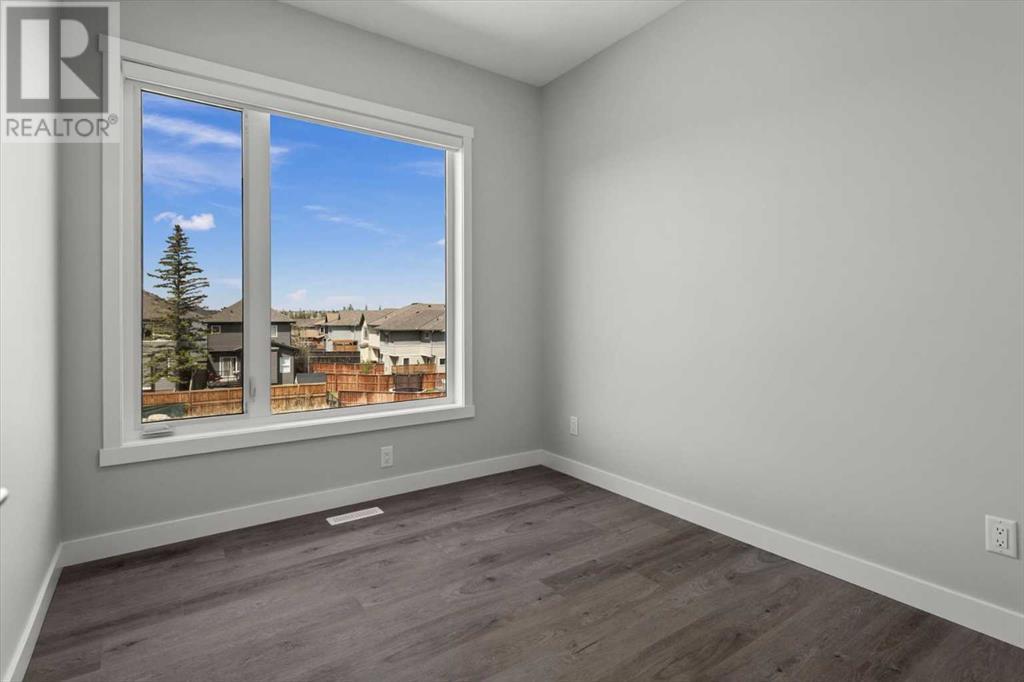 Single Family House for Sale in  Shawnee Square SW Shawnee Slopes Calgary 