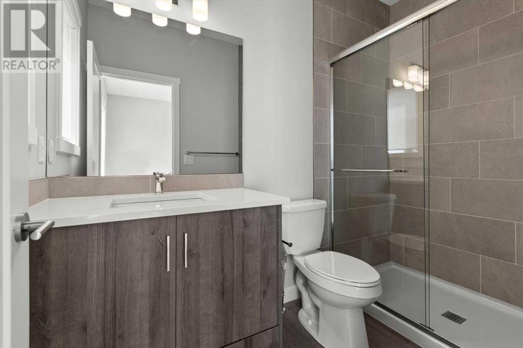 Single Family House for Sale in  Shawnee Square SW Shawnee Slopes Calgary 
