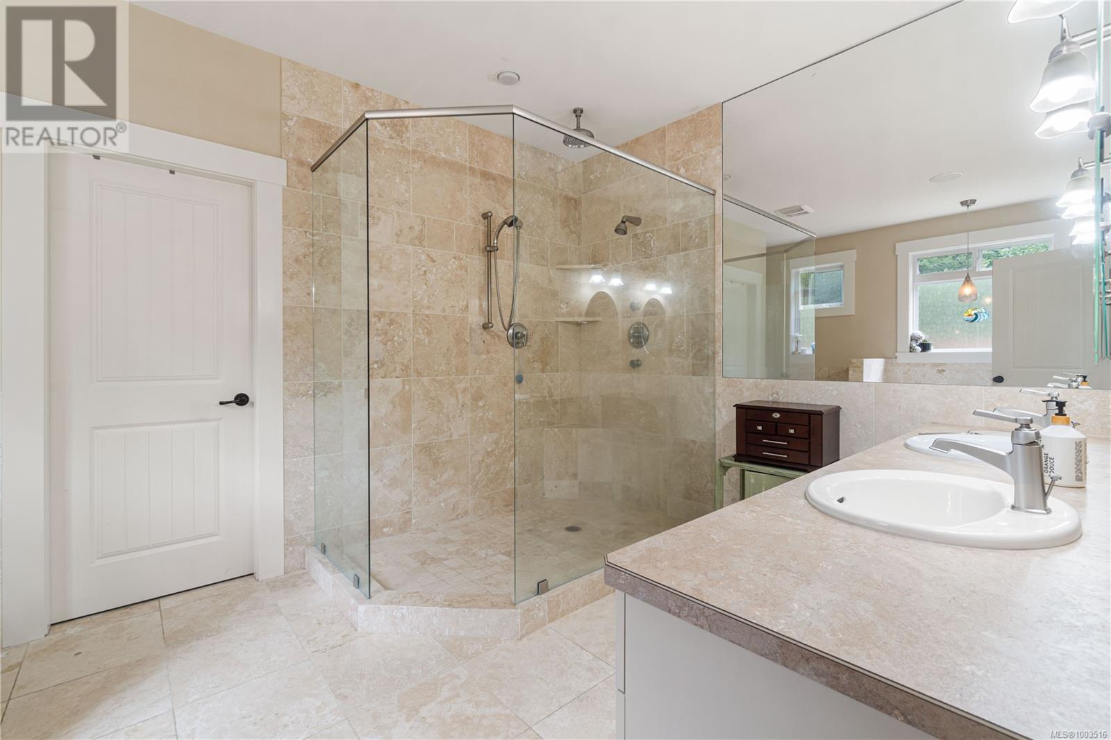Photo 22 of 1156 Allgard Rd, Qualicum Beach BC