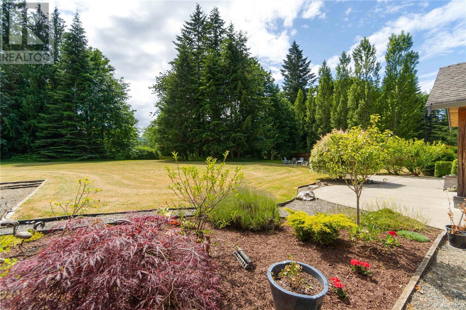 Photo 32 of 1156 Allgard Rd, Qualicum Beach BC