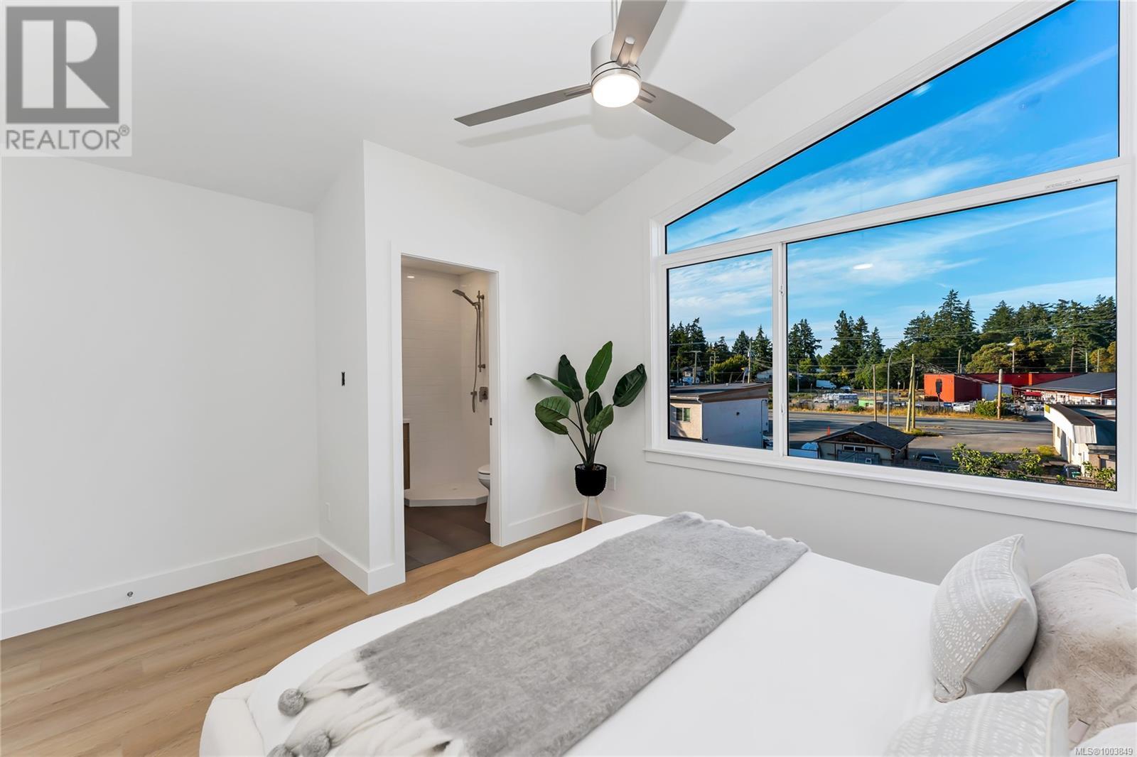Photo 15 of 909 Vine Crt, Langford BC