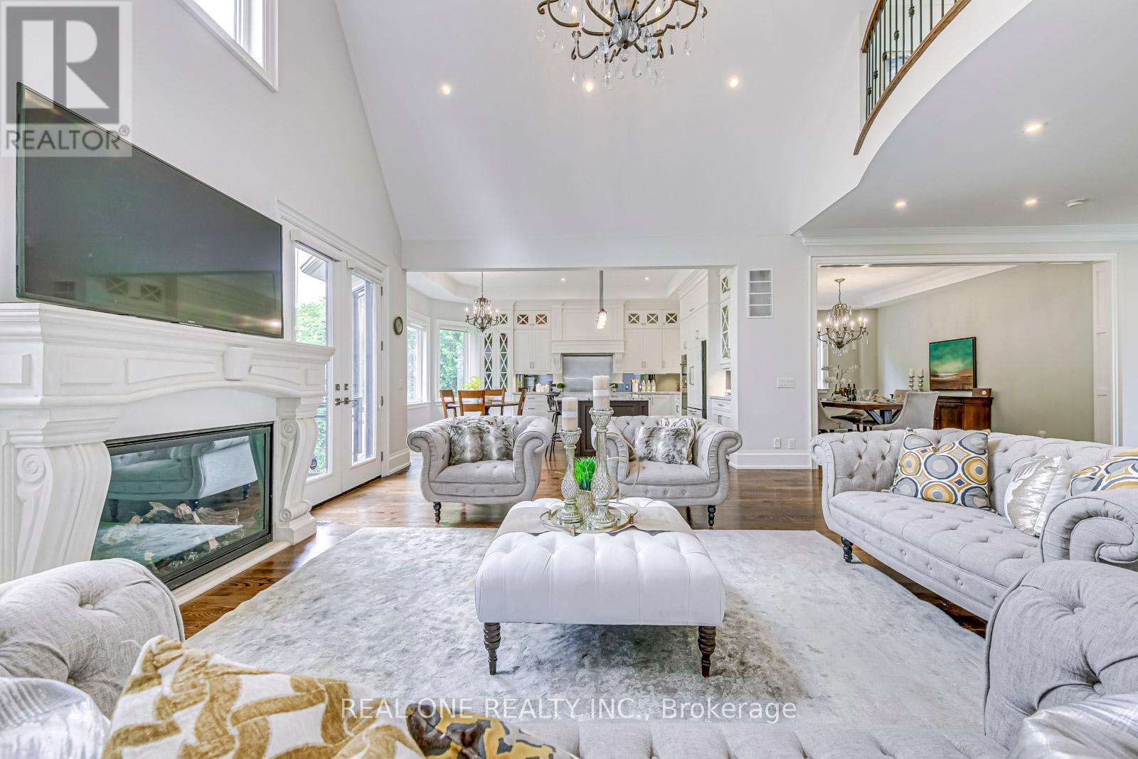 Photo 32 of 332 Sawyer Road, Oakville ON