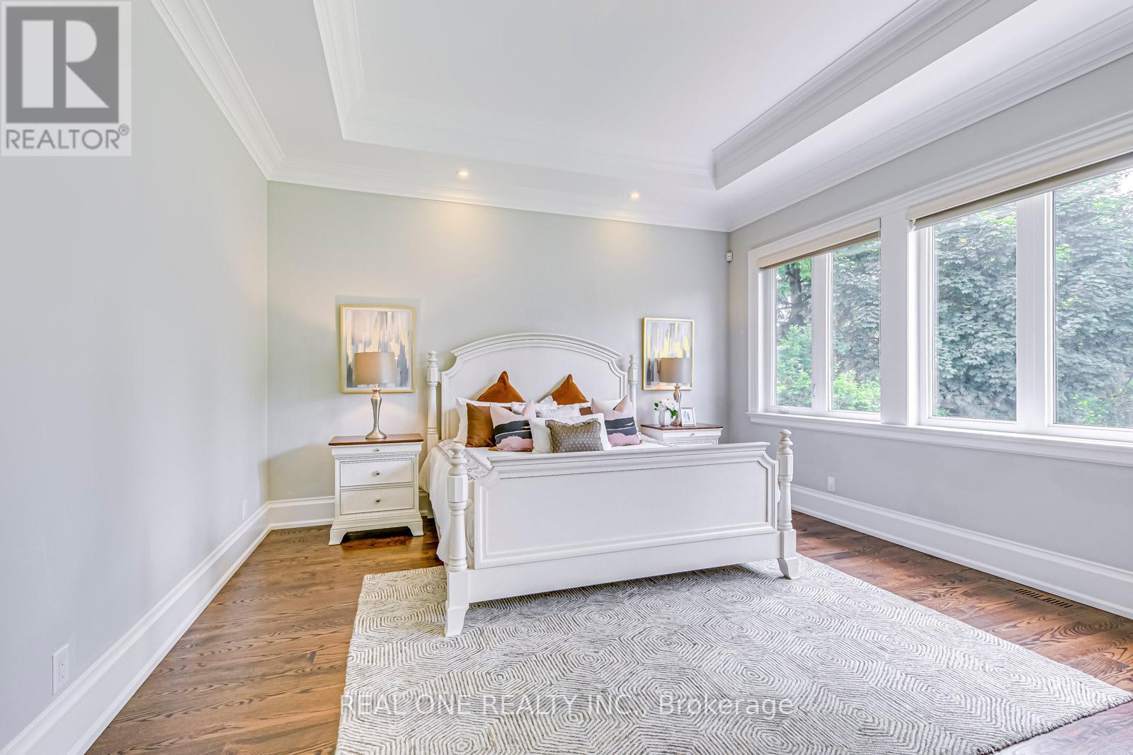 Photo 5 of 332 Sawyer Road, Oakville ON
