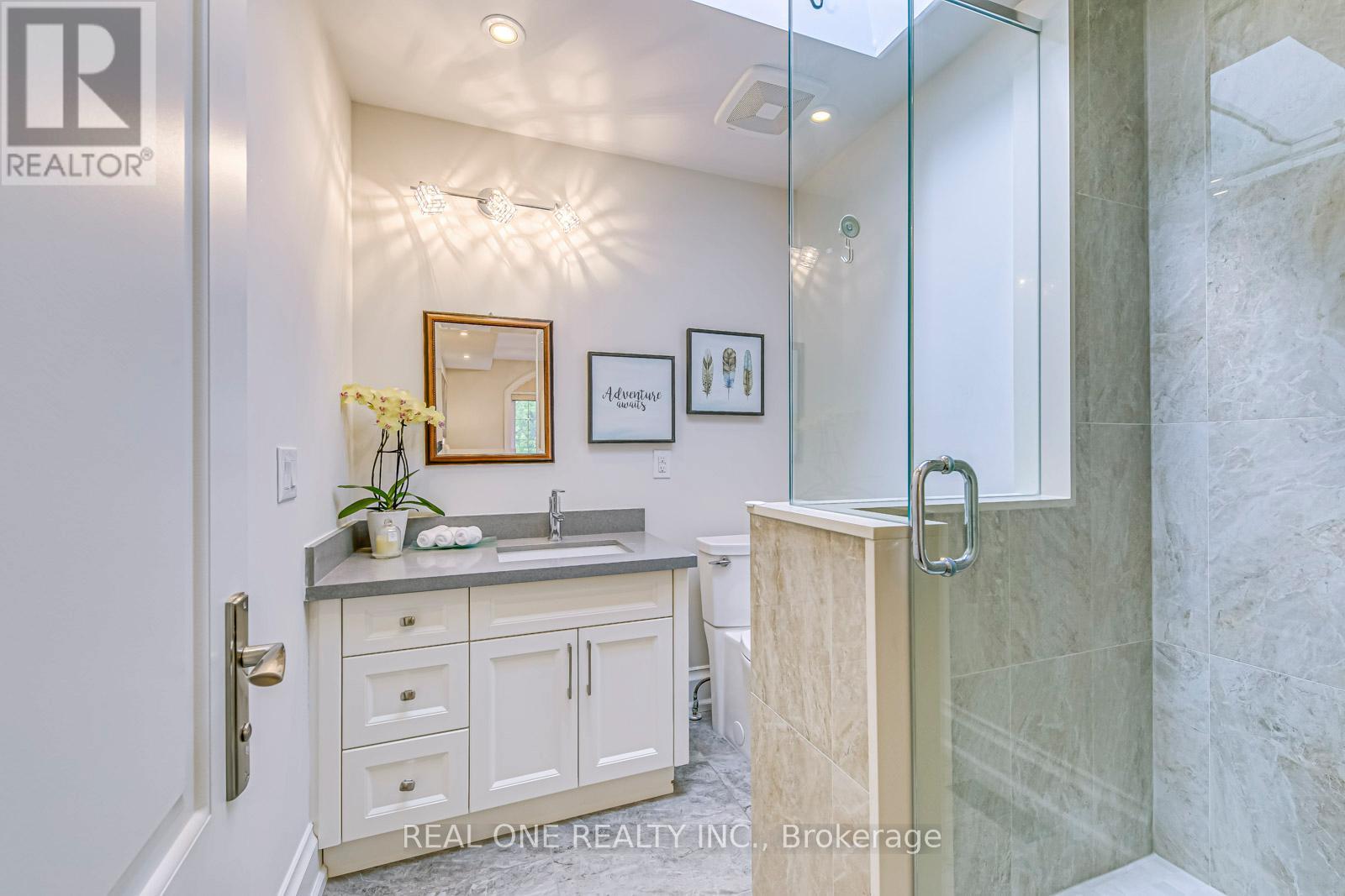Photo 9 of 332 Sawyer Road, Oakville ON
