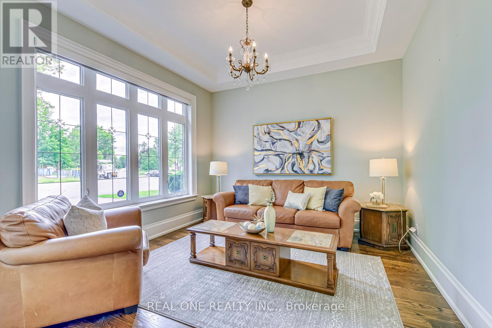 Photo 16 of 332 Sawyer Road, Oakville ON