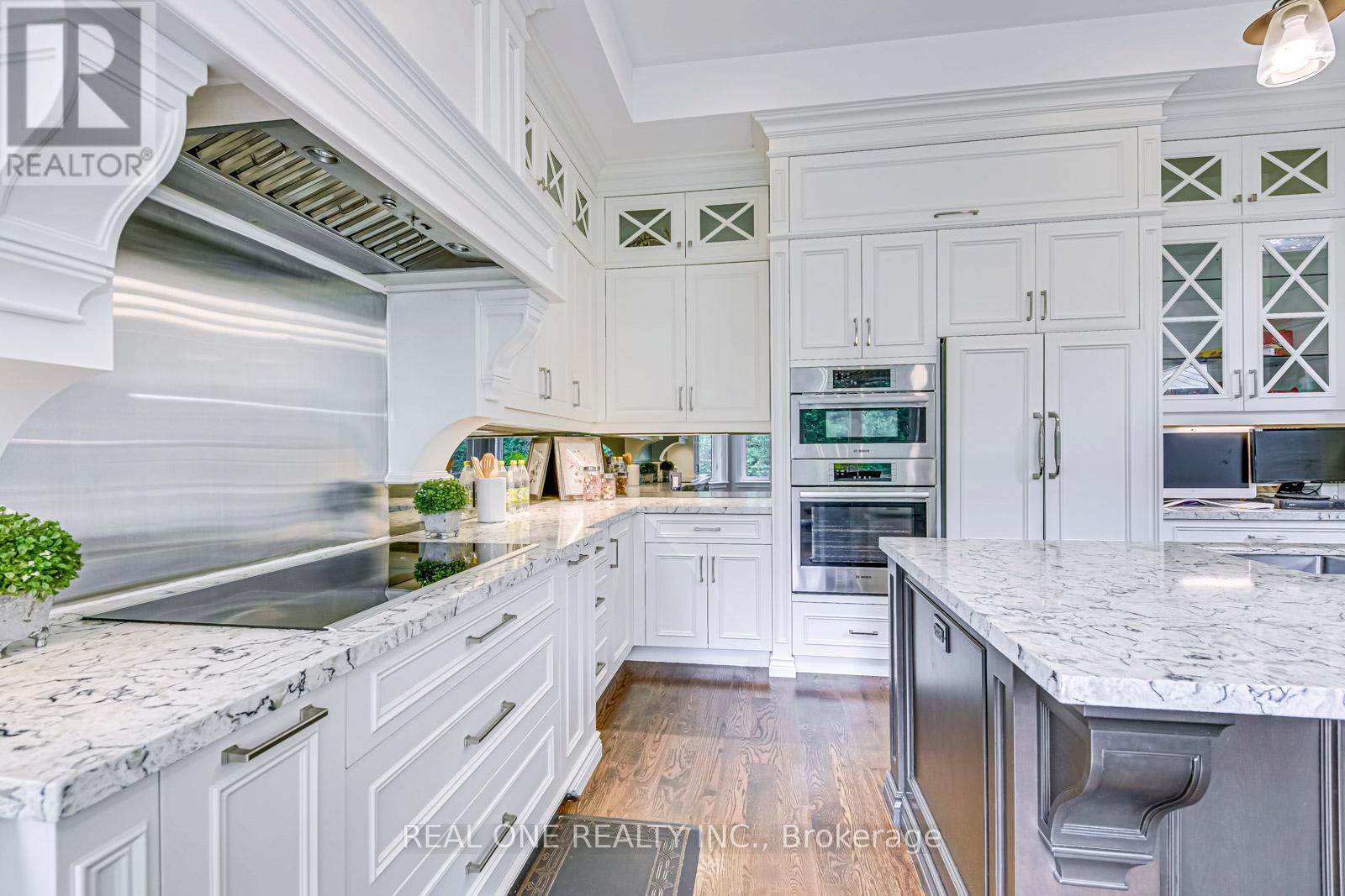 Photo 6 of 332 Sawyer Road, Oakville ON