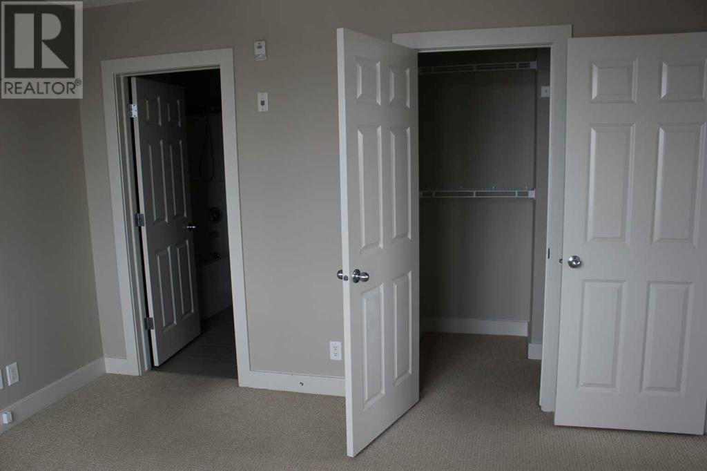 Single Family House for Sale in   Hemlock Crescent SW Spruce Cliff Calgary 