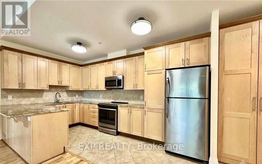 Photo 11 of 102 1425 Vanier Parkway, Ottawa ON