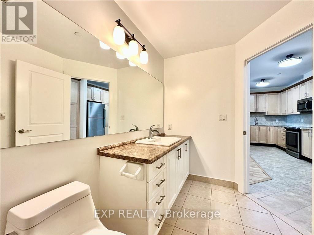 Photo 14 of 102 1425 Vanier Parkway, Ottawa ON