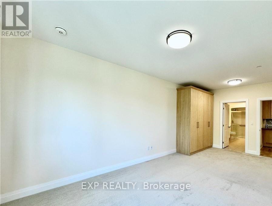 Photo 18 of 102 1425 Vanier Parkway, Ottawa ON