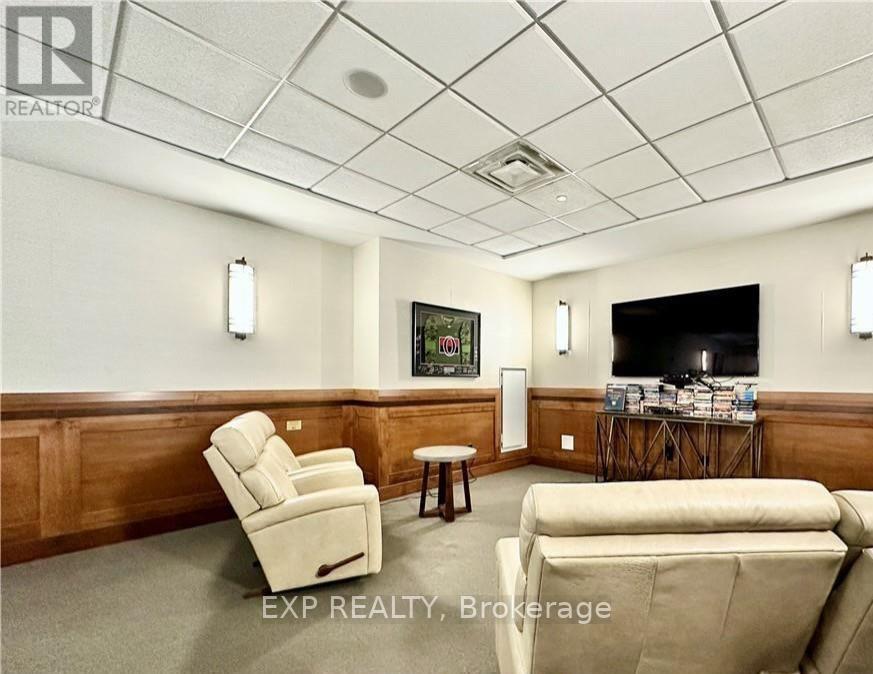 Photo 7 of 102 1425 Vanier Parkway, Ottawa ON