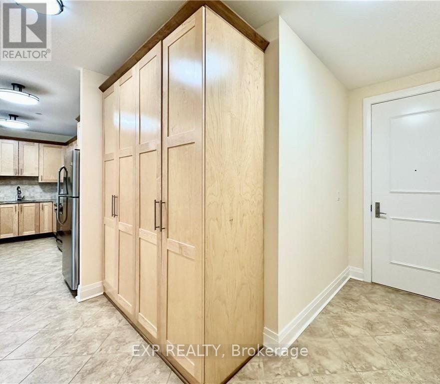 Photo 8 of 102 1425 Vanier Parkway, Ottawa ON