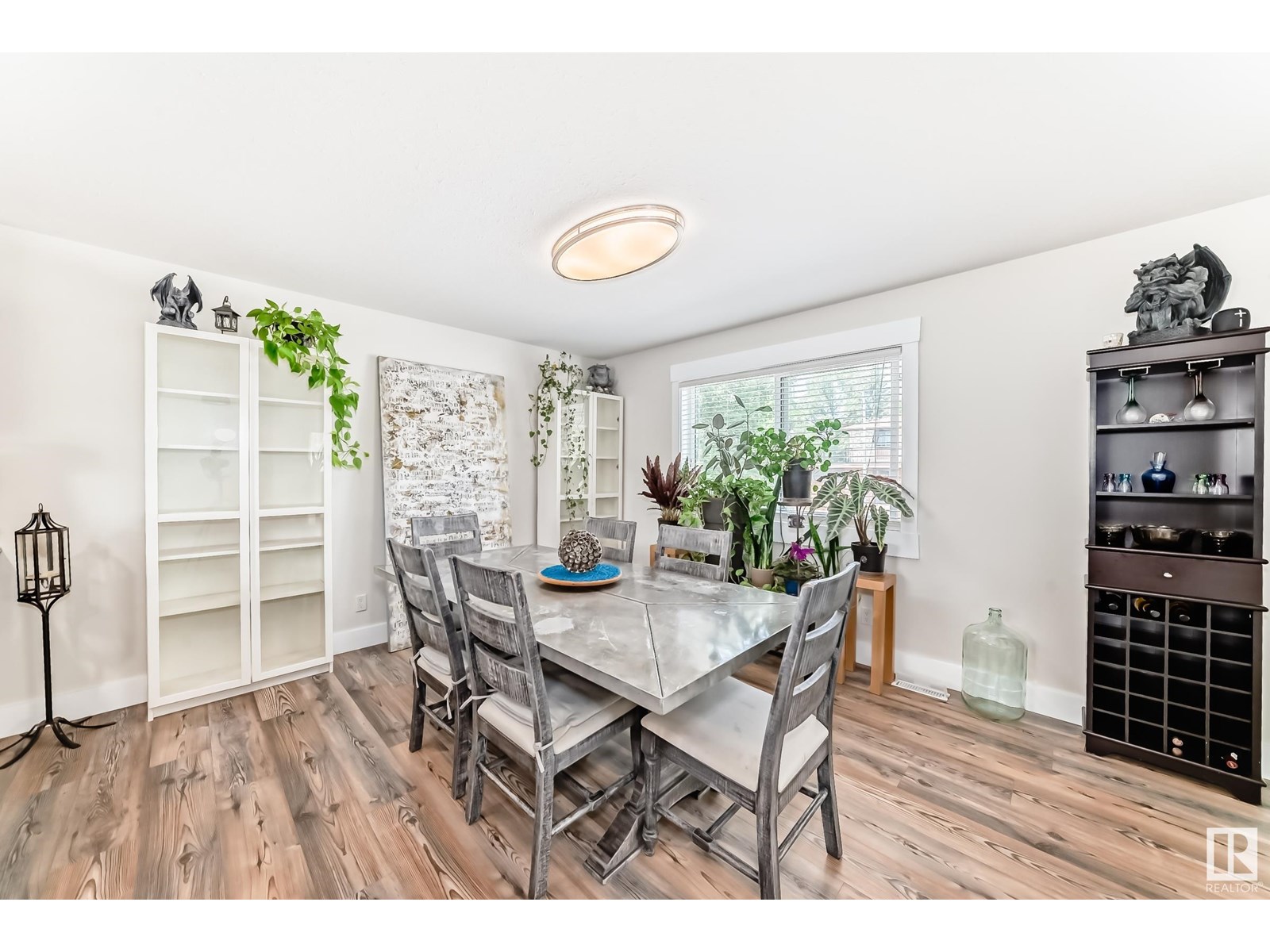 Photo 13 of 9211 123 Av Nw, Edmonton AB