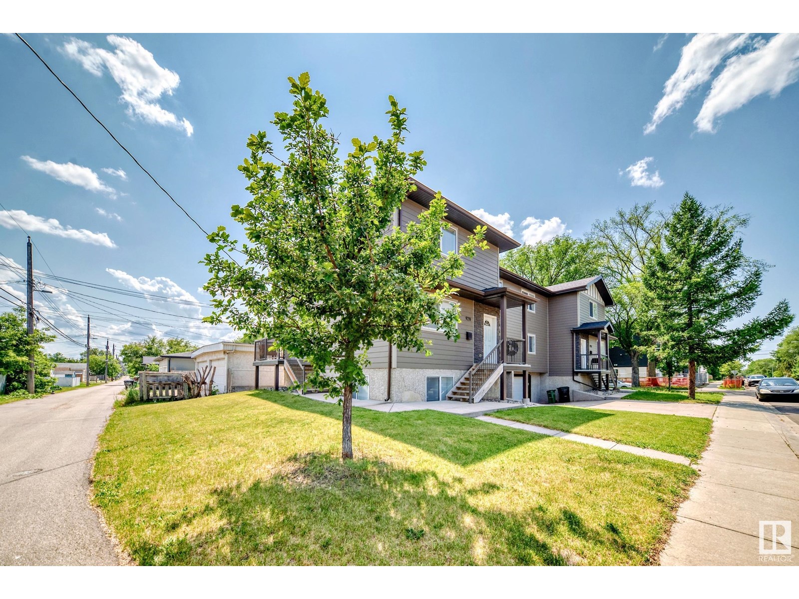 Photo 2 of 9211 123 Av Nw, Edmonton AB