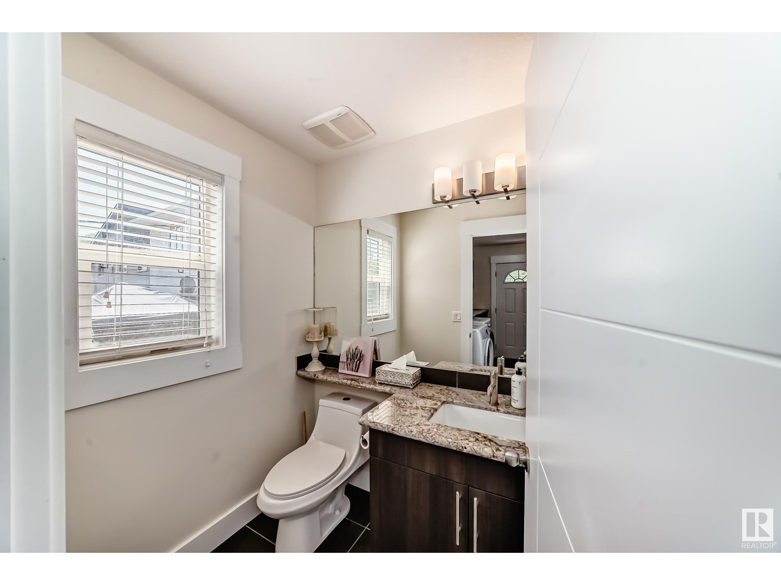 Photo 21 of 9211 123 Av Nw, Edmonton AB