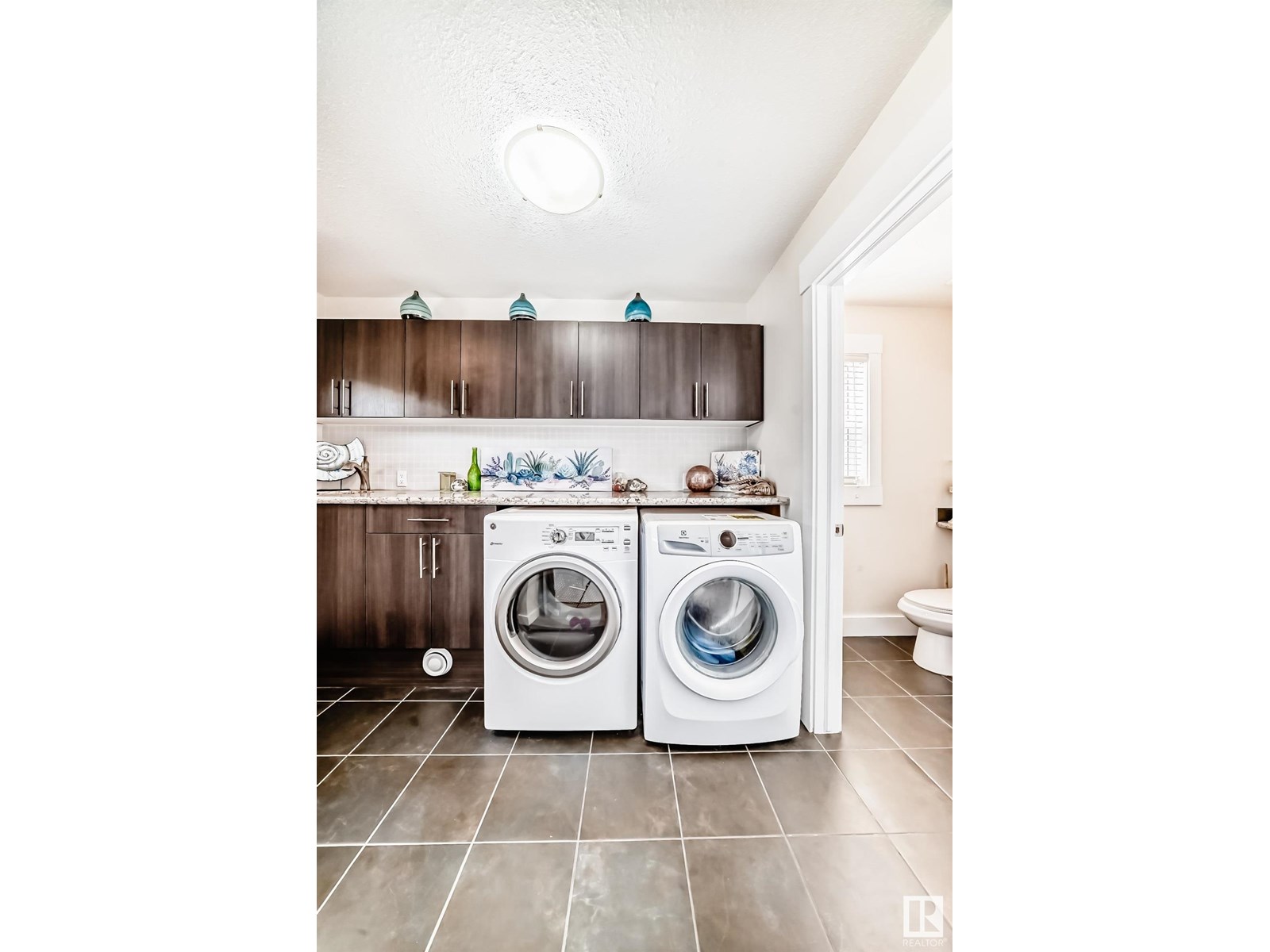 Photo 25 of 9211 123 Av Nw, Edmonton AB