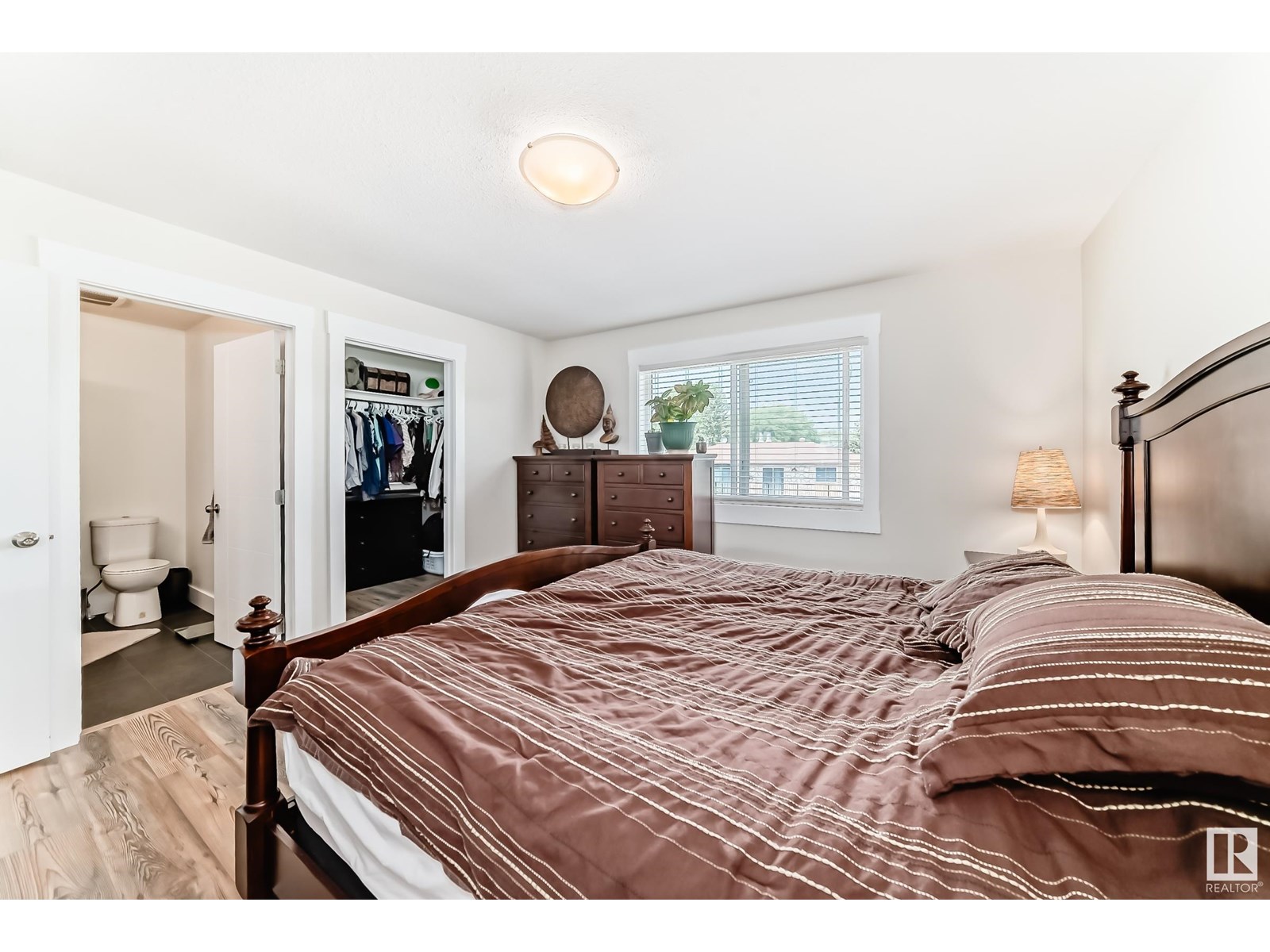 Photo 34 of 9211 123 Av Nw, Edmonton AB