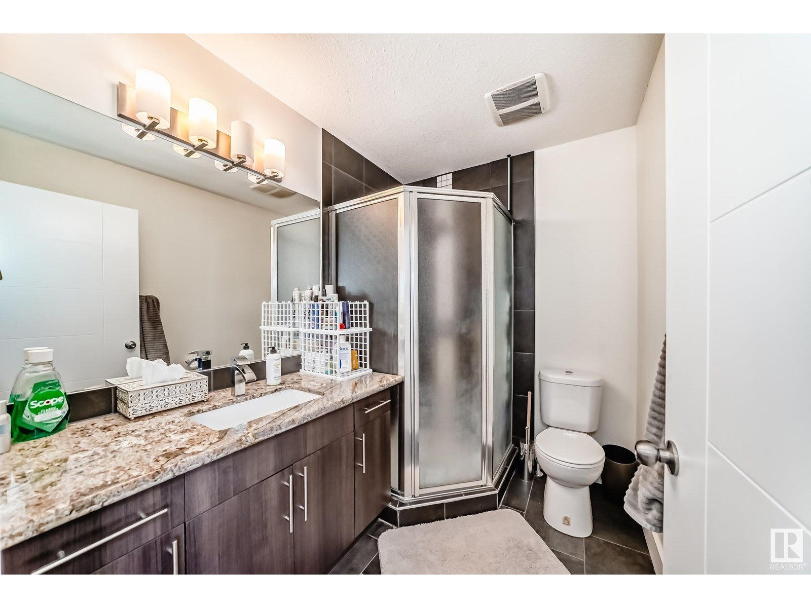 Photo 35 of 9211 123 Av Nw, Edmonton AB