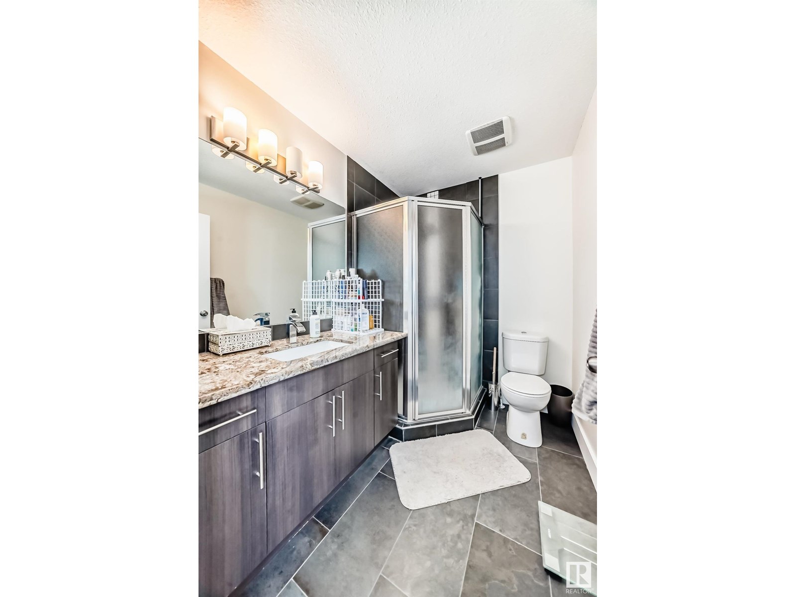 Photo 36 of 9211 123 Av Nw, Edmonton AB
