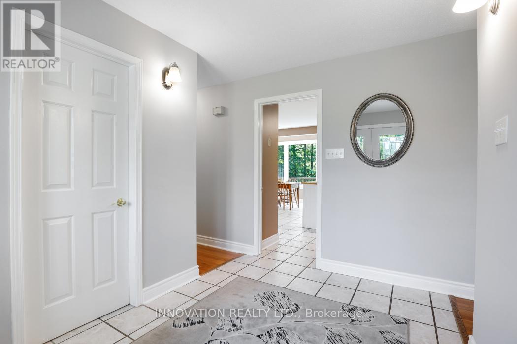 Light & bright entrance!