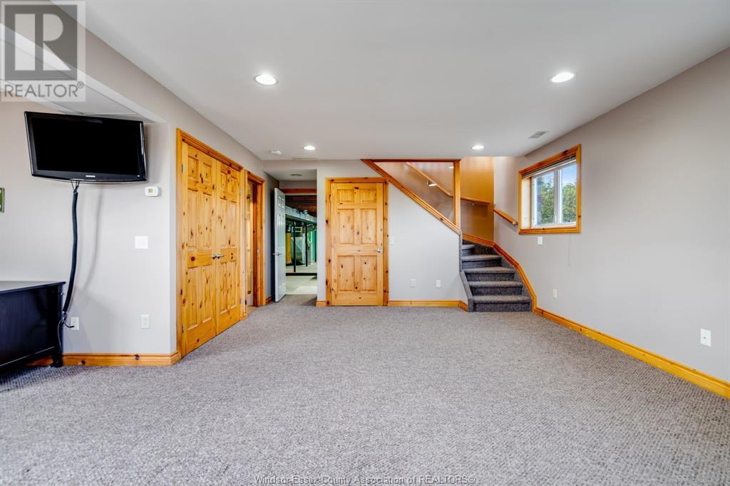 Photo 6 of 208 Mersea Rd 8, Leamington ON