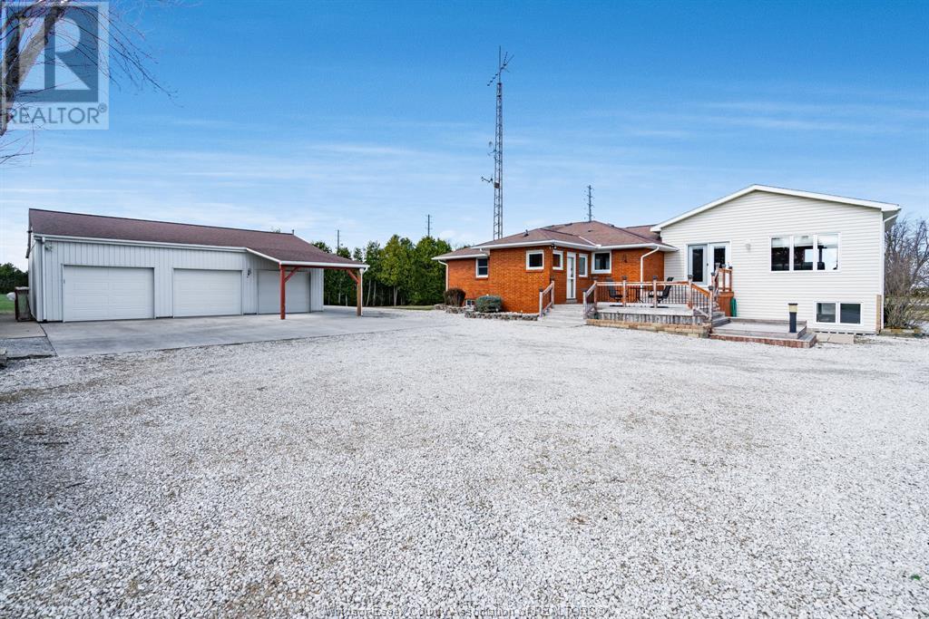 Photo 32 of 208 Mersea Rd 8, Leamington ON