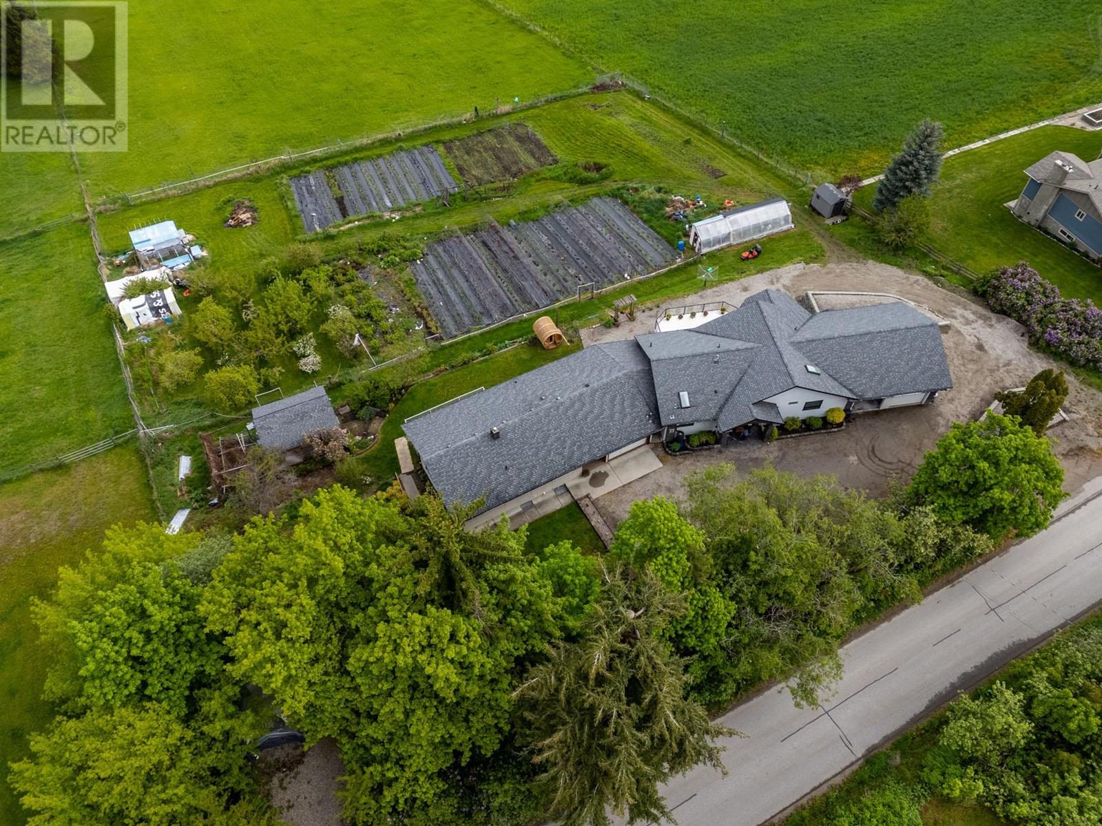5585 REID ROAD - 3
