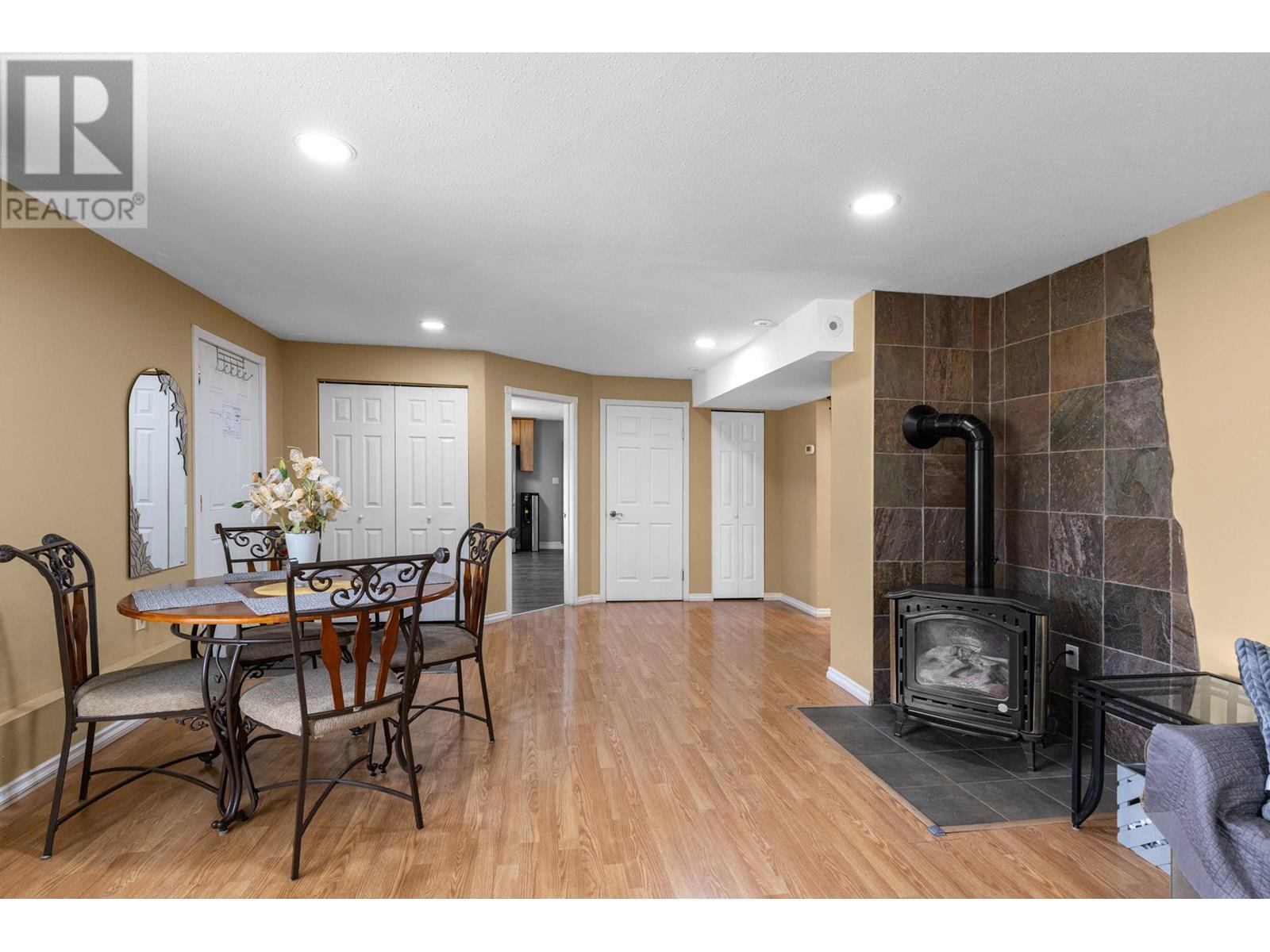 5585 REID ROAD - 64