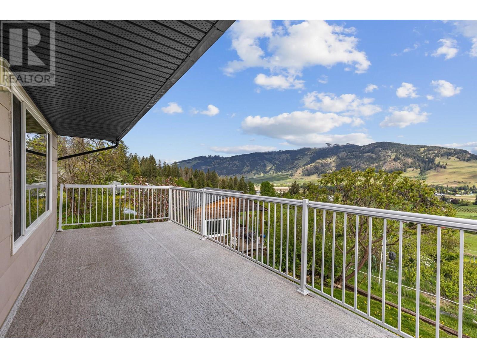 5585 REID ROAD - 55