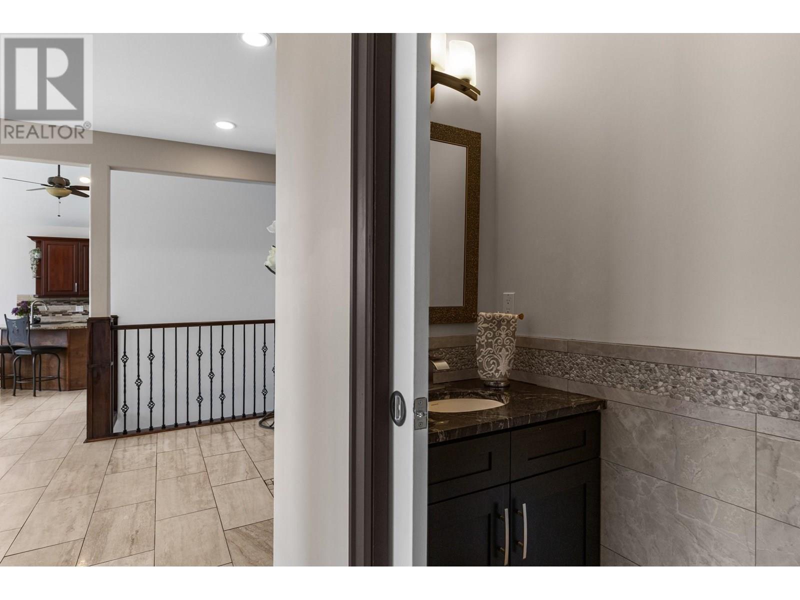 5585 REID ROAD - 28