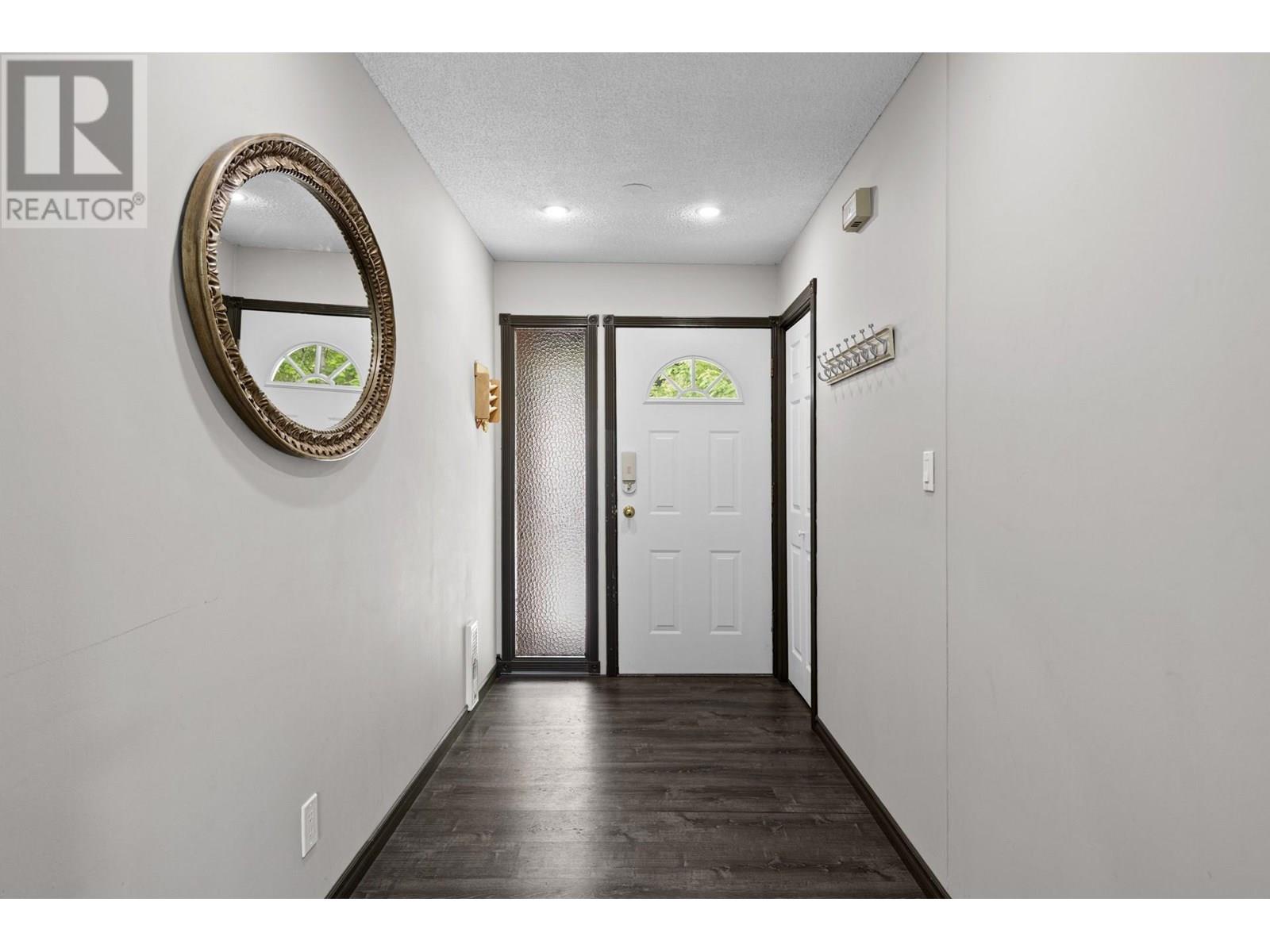5585 REID ROAD - 45