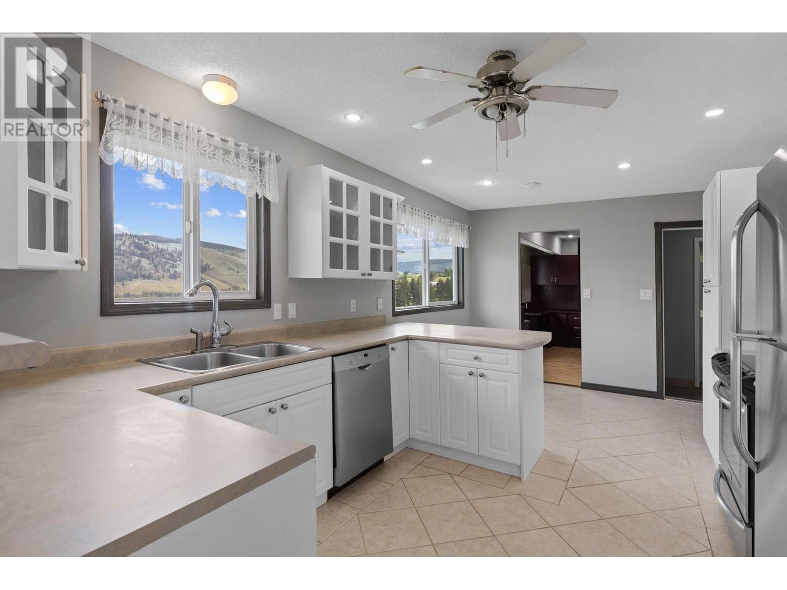 5585 REID ROAD - 50