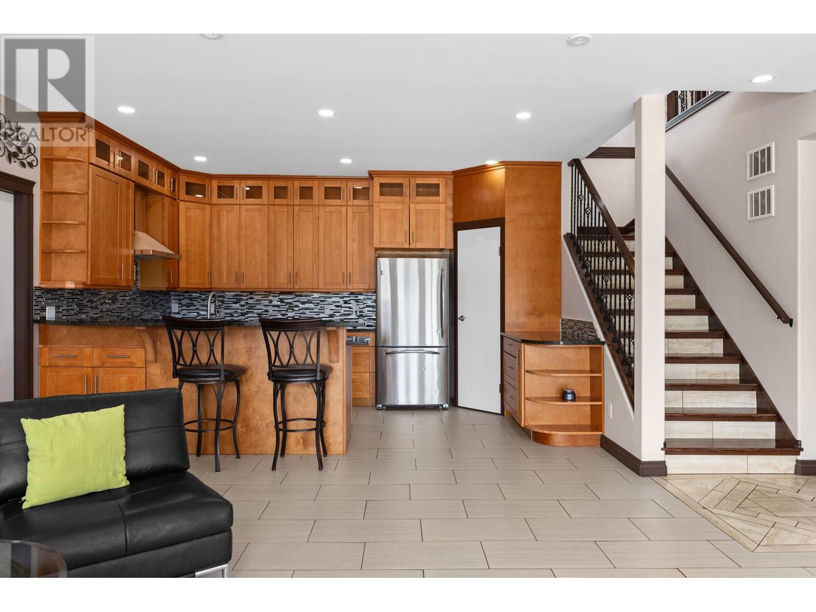 5585 REID ROAD - 29