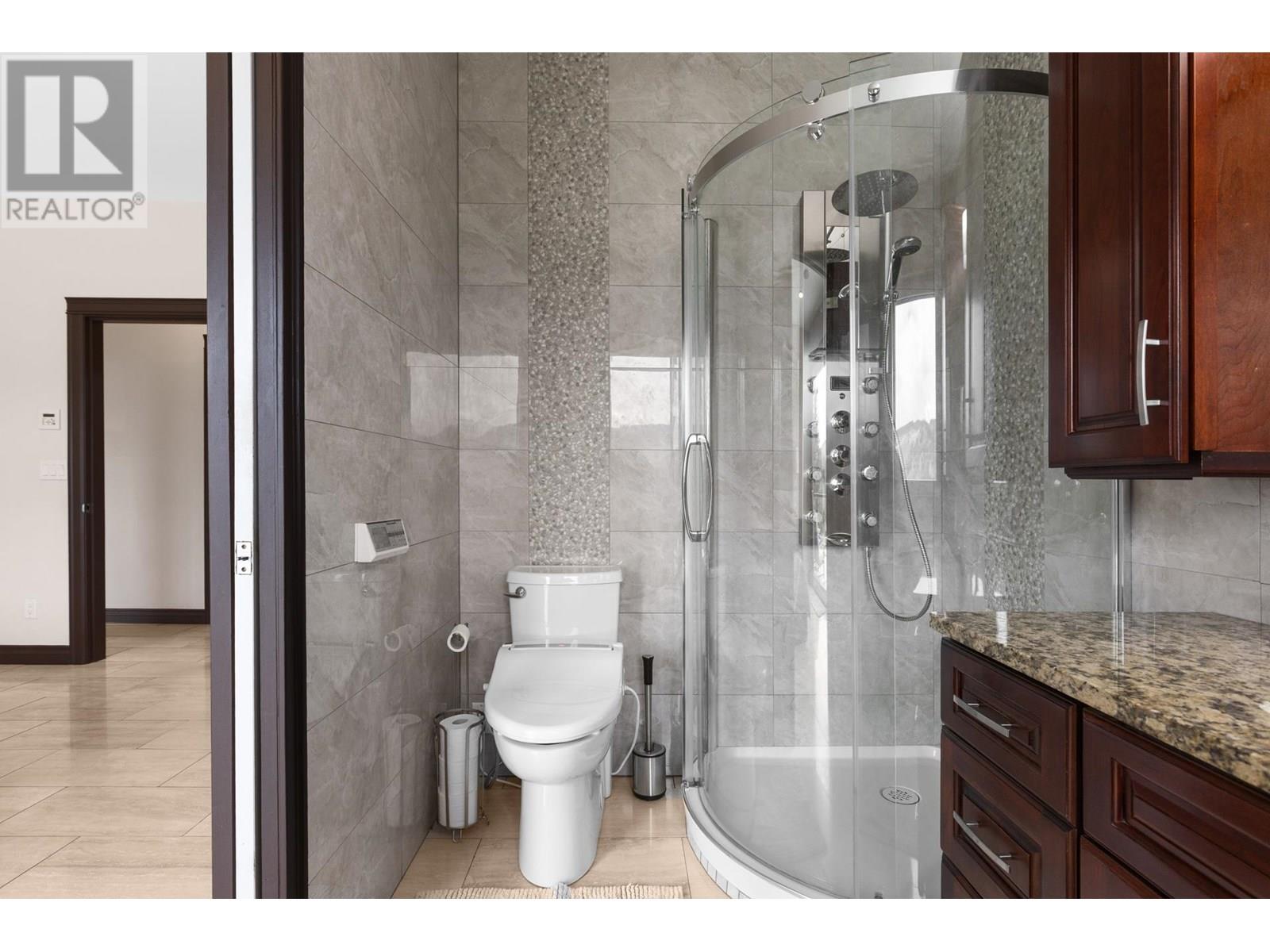 5585 REID ROAD - 26
