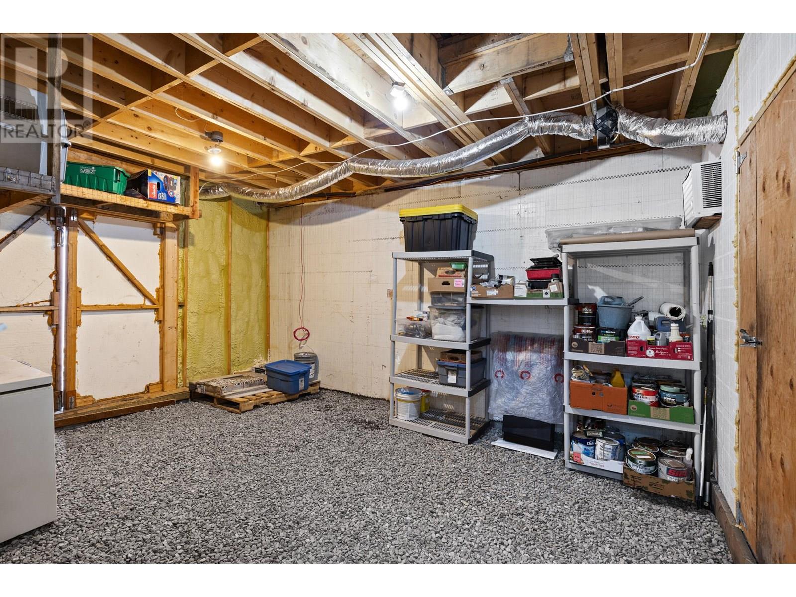 5585 REID ROAD - 42