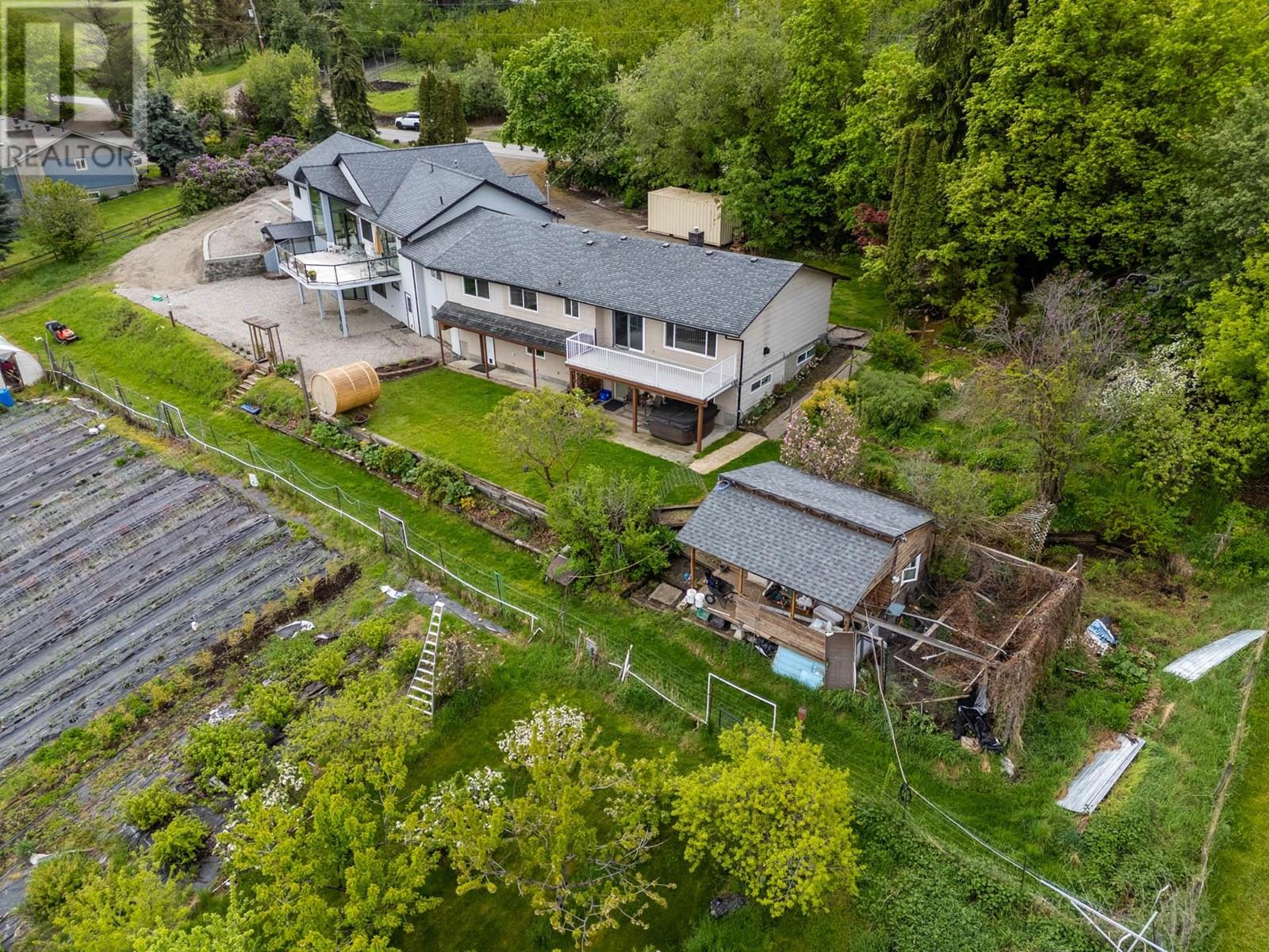5585 REID ROAD - 94
