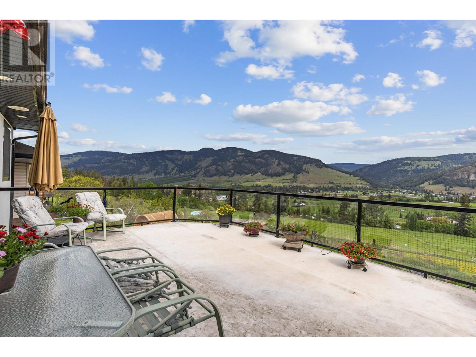 5585 REID ROAD - 17