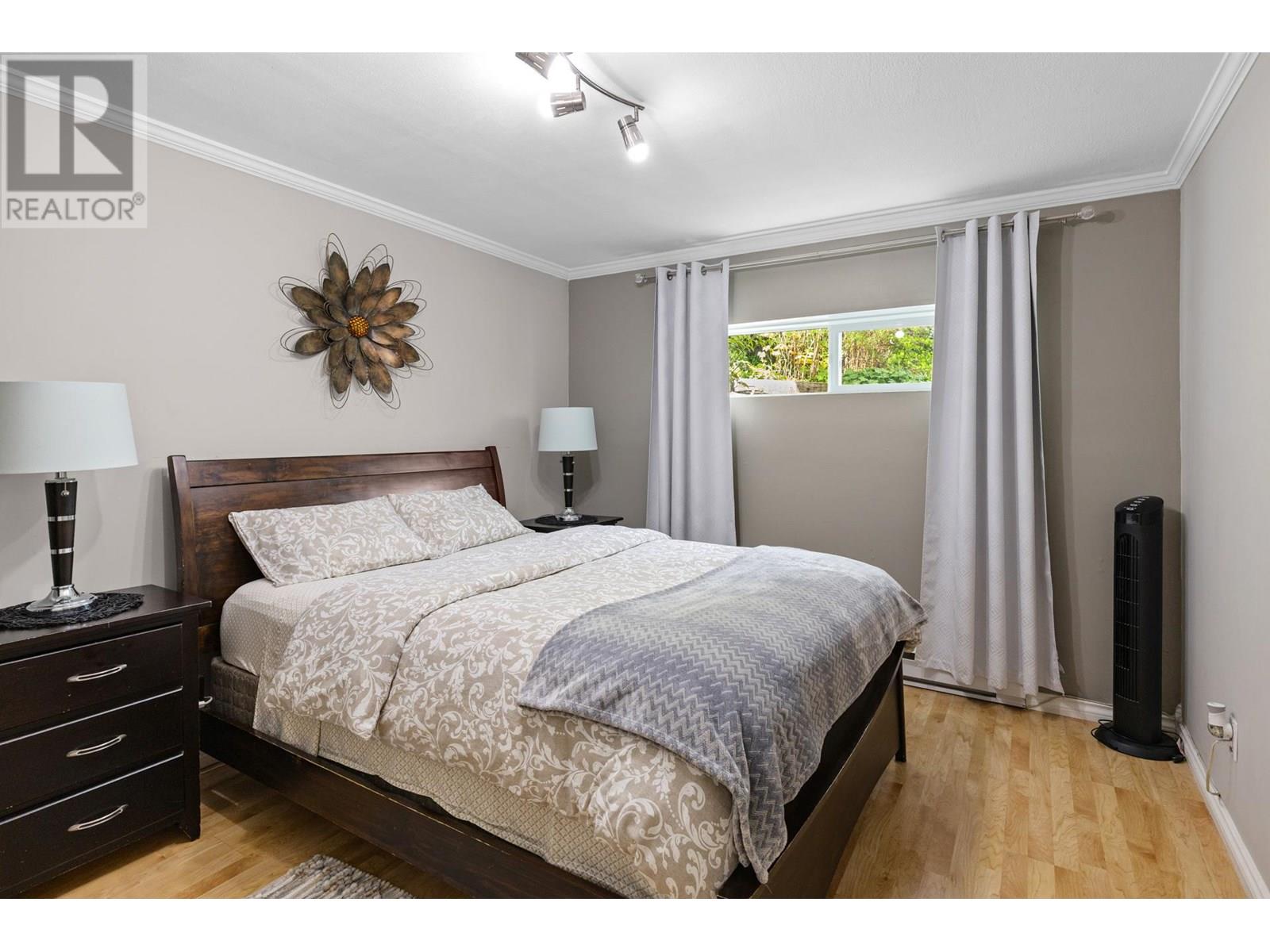 5585 REID ROAD - 74