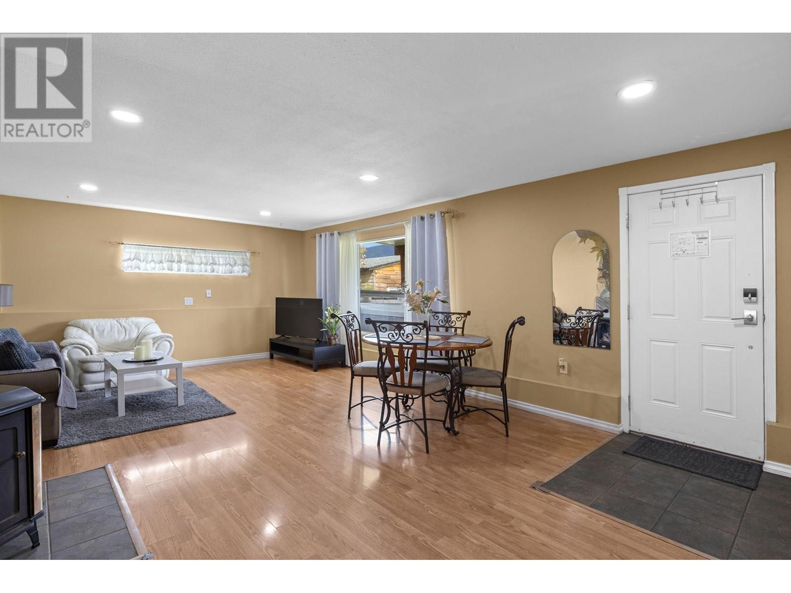 5585 REID ROAD - 63