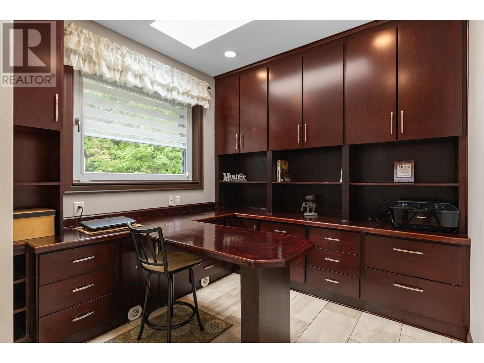 5585 REID ROAD - 27