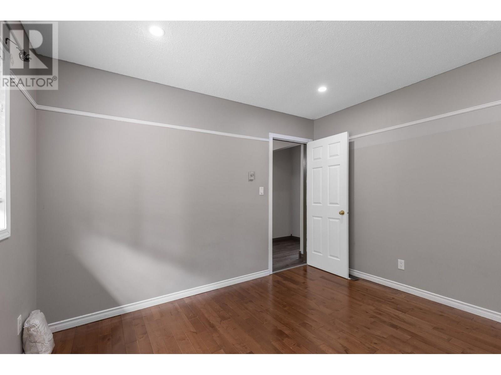 5585 REID ROAD - 60