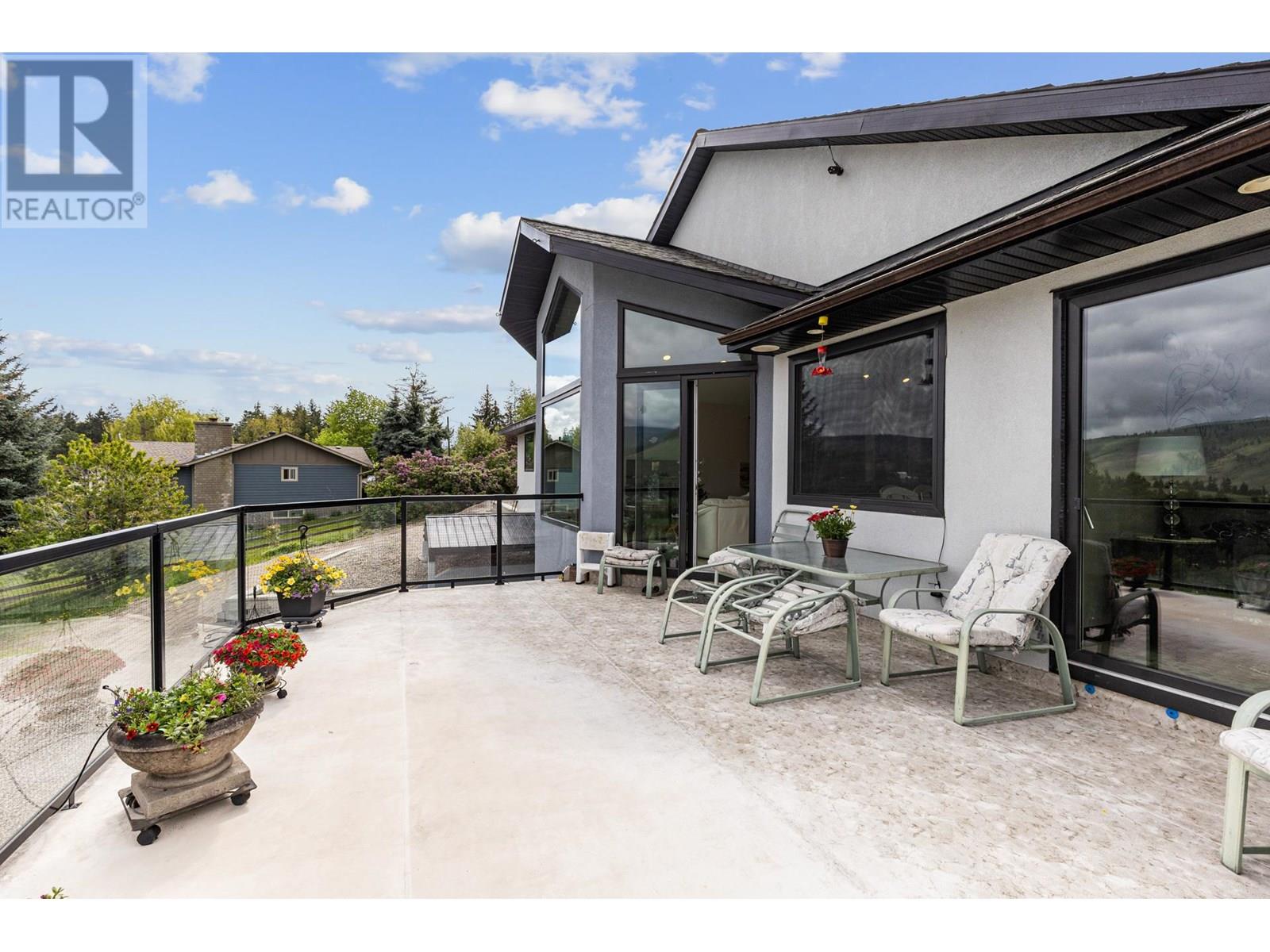 5585 REID ROAD - 18