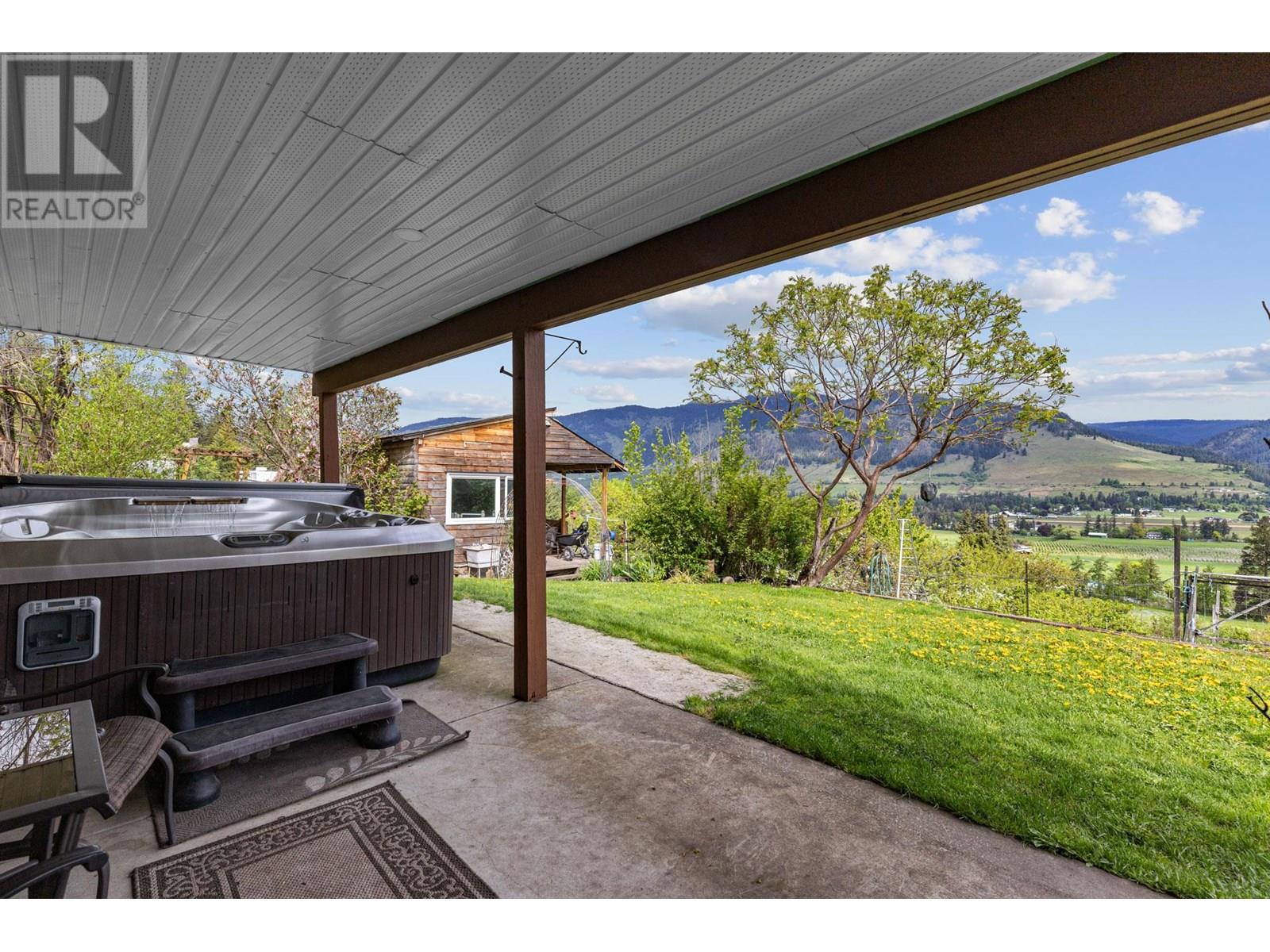 5585 REID ROAD - 76