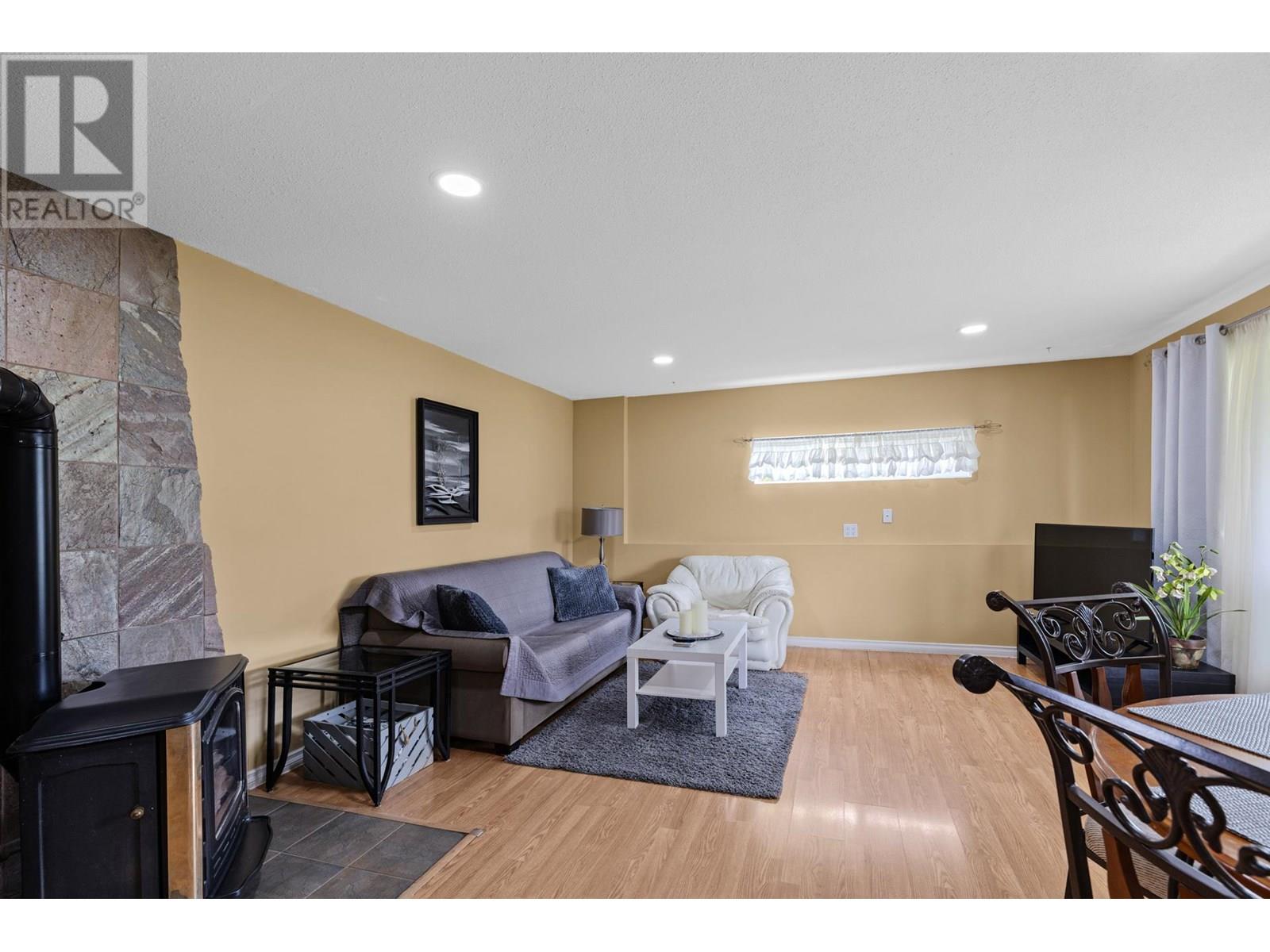 5585 REID ROAD - 65