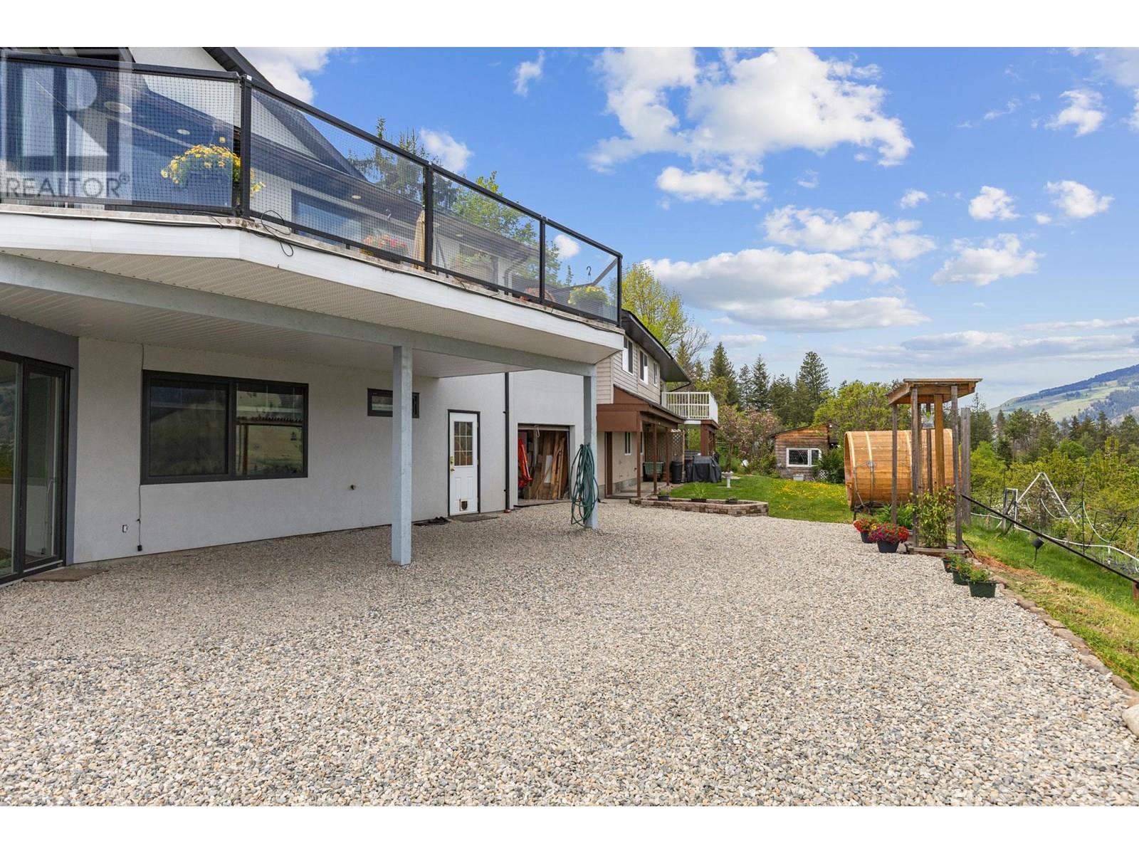 5585 REID ROAD - 88