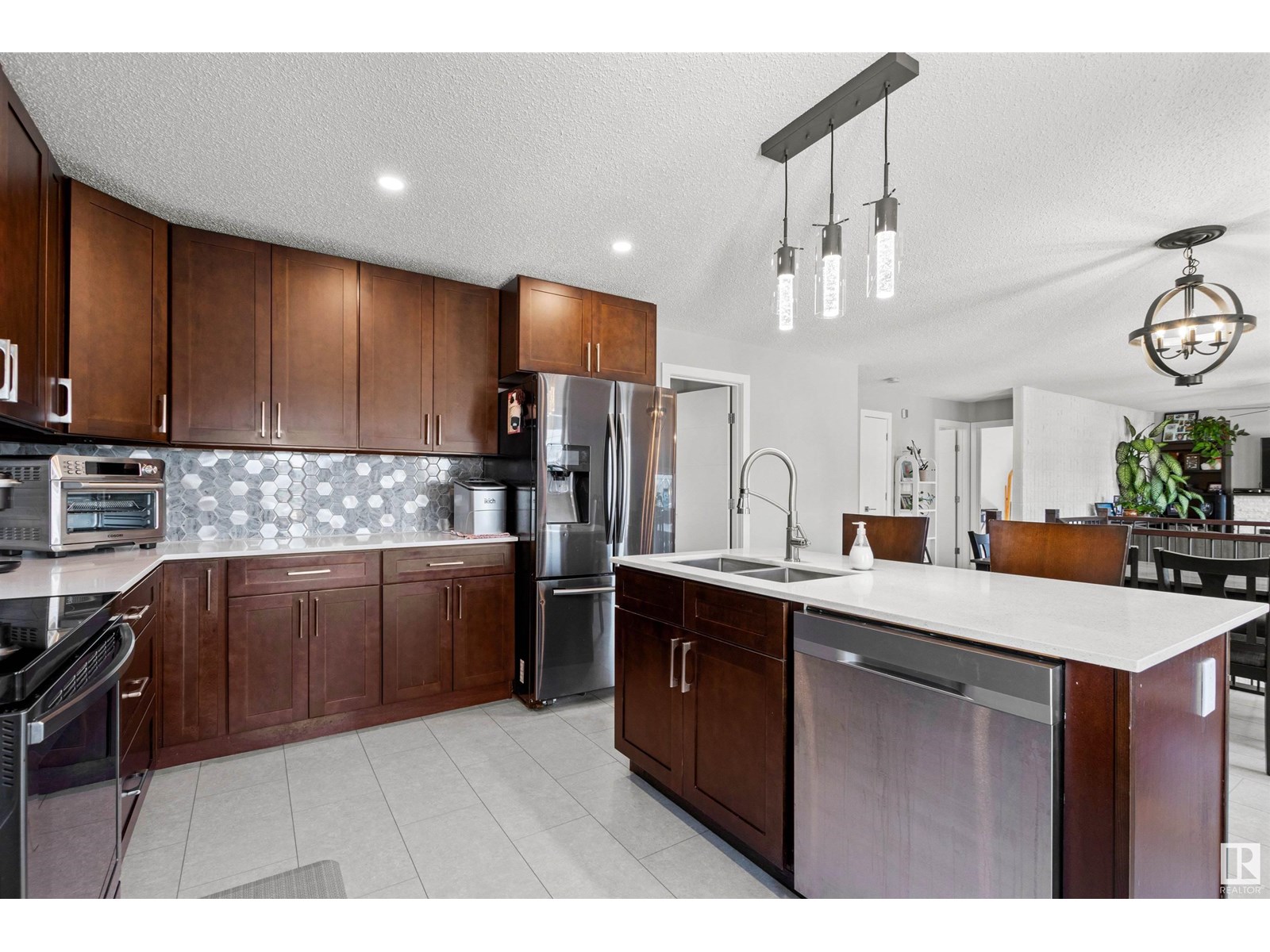 Photo 17 of 63 Glenwood Cr, Stony Plain AB