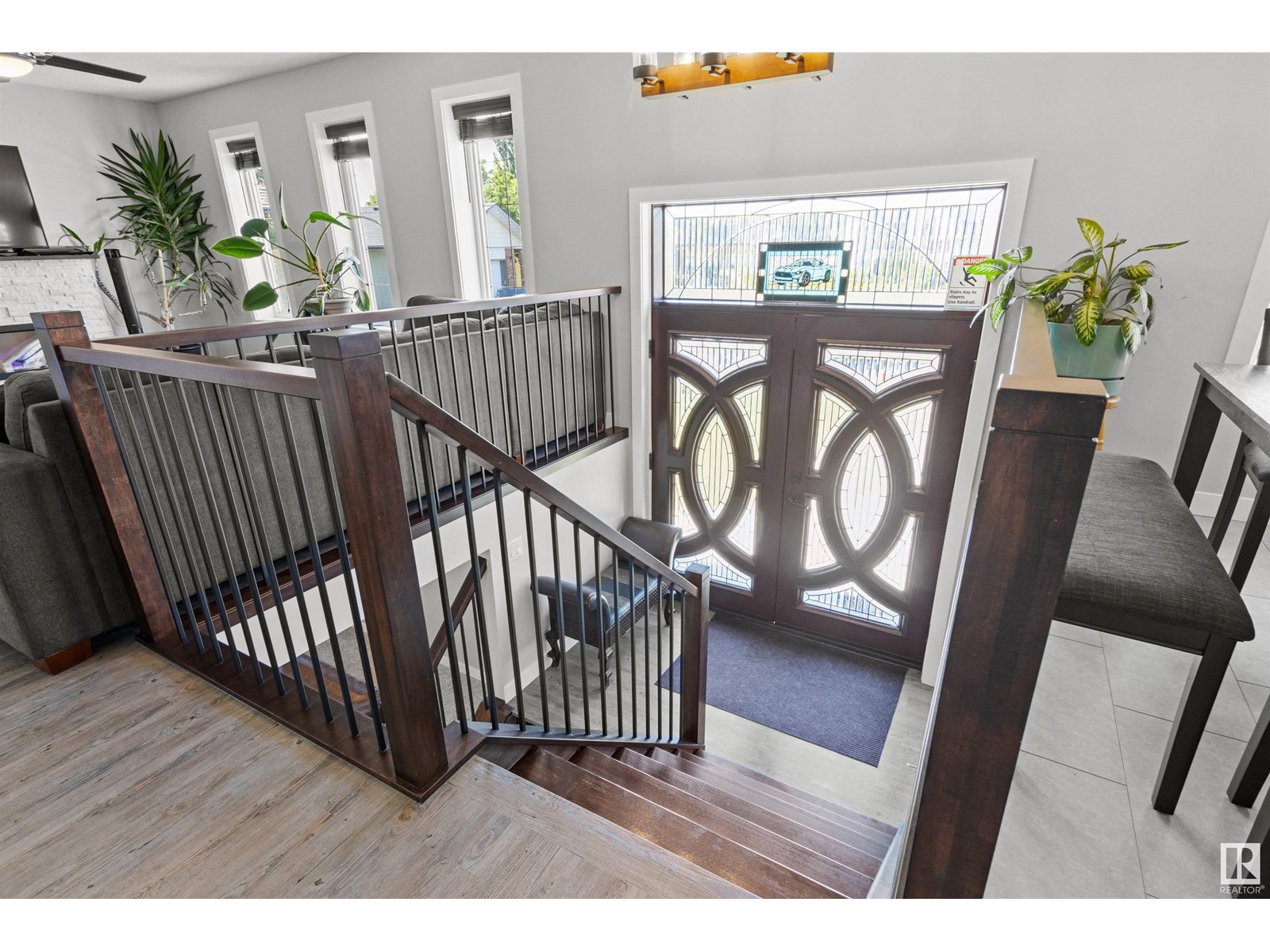 Photo 1 of 63 Glenwood Cr, Stony Plain AB