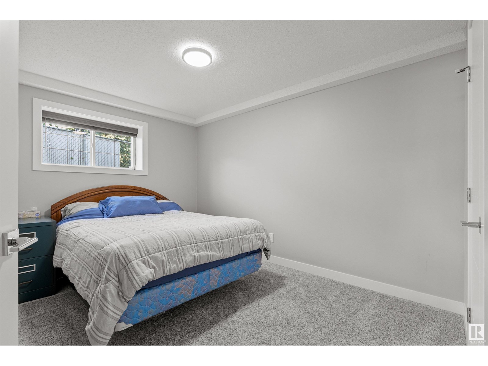 Photo 12 of 63 Glenwood Cr, Stony Plain AB