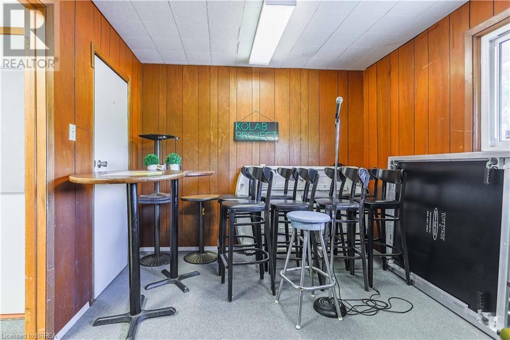 Photo 4 of 170 Charing Cross Street Unit 1, Brantford ON