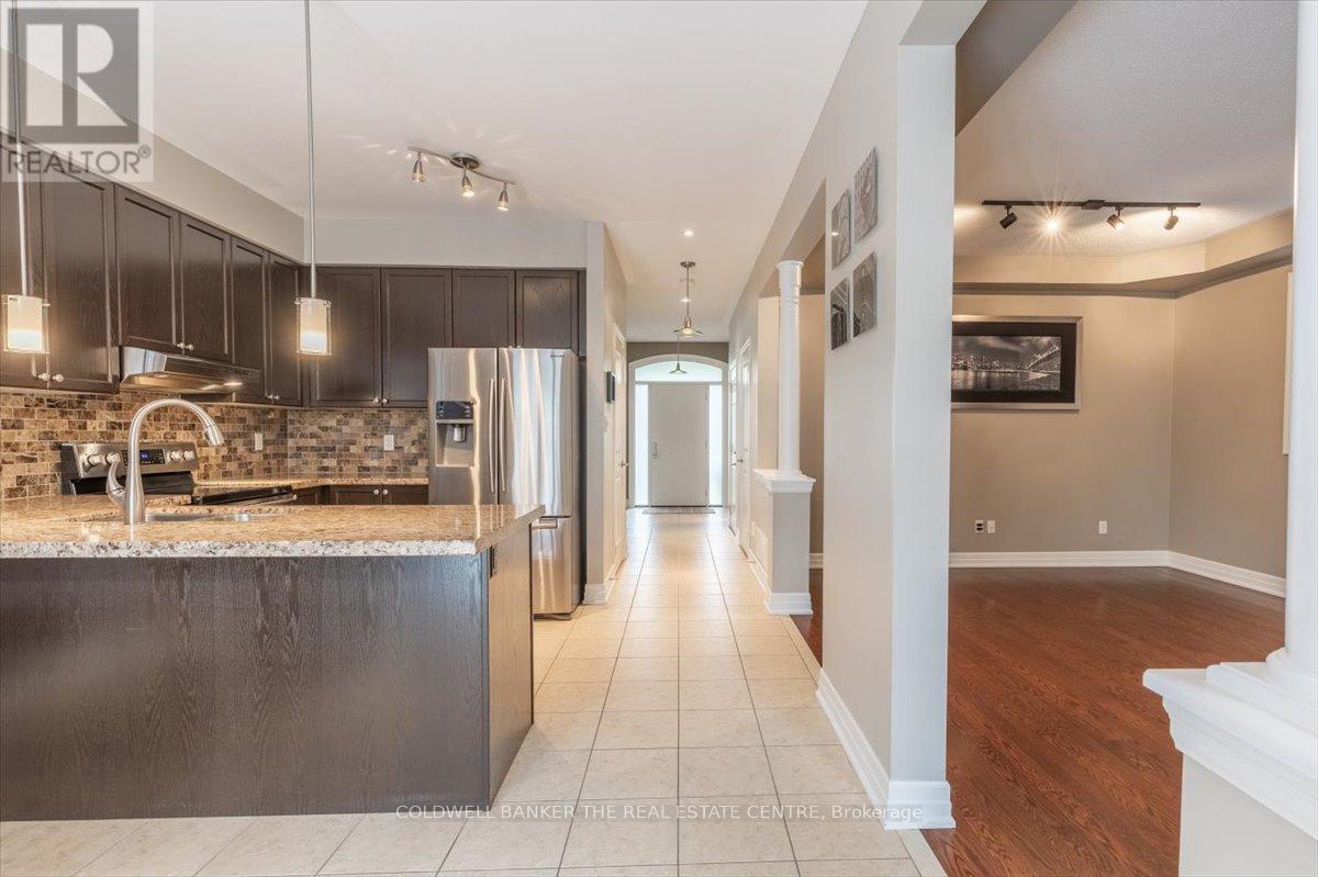 Photo 32 of 114 Laurendale Avenue, Georgina ON